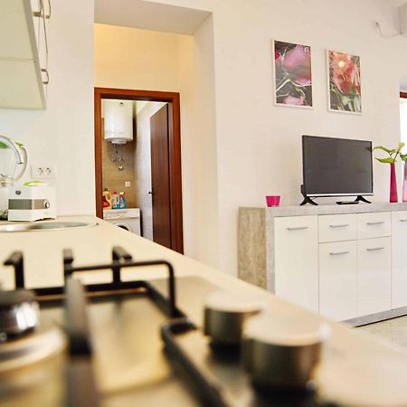 Apartman Verde Pridraga Bagian luar foto